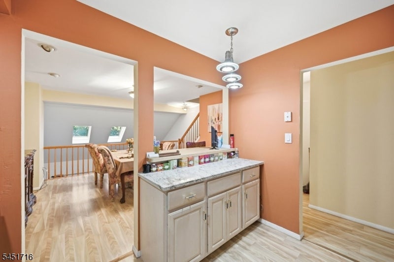48D Beacon Hill Rd D