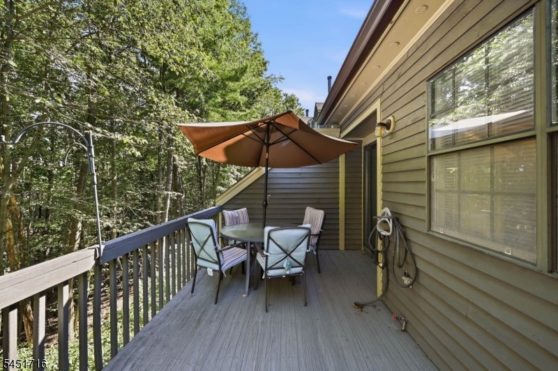 48D Beacon Hill Rd D