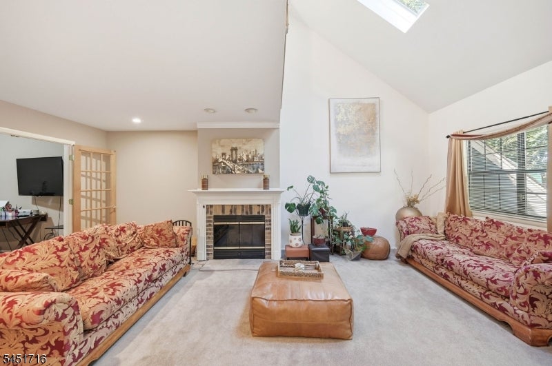48D Beacon Hill Rd D
