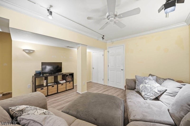 48D Beacon Hill Rd D