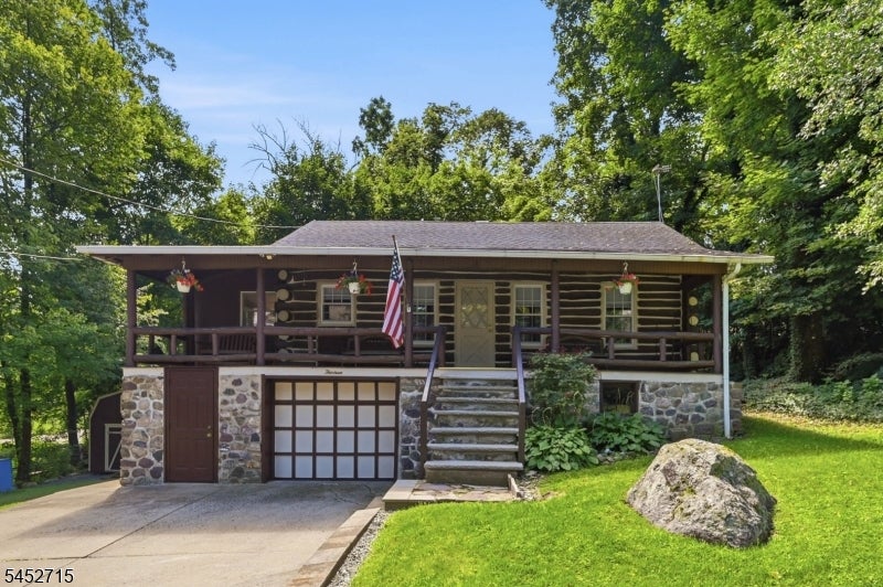 13 Woodside Dr