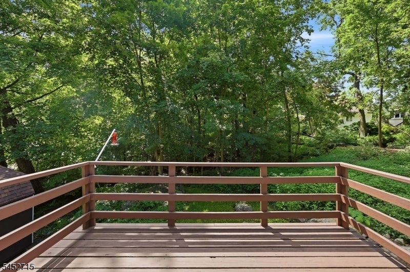 13 Woodside Dr