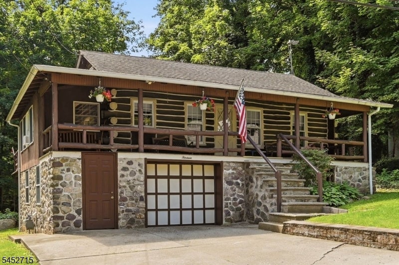 13 Woodside Dr