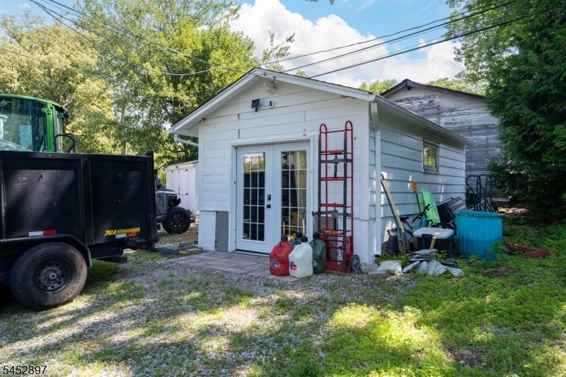 179 Long Pond Rd
