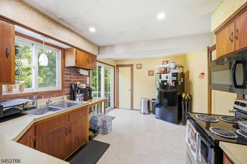 65 Marshall Hill Rd