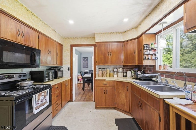 65 Marshall Hill Rd