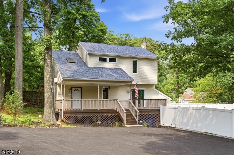 19 Northwestern Way