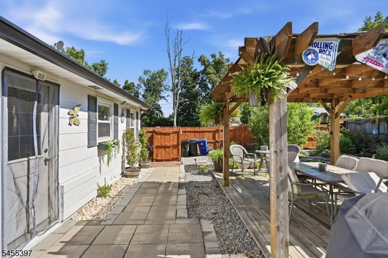 590 Ridge Rd
