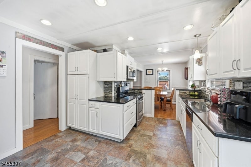 590 Ridge Rd