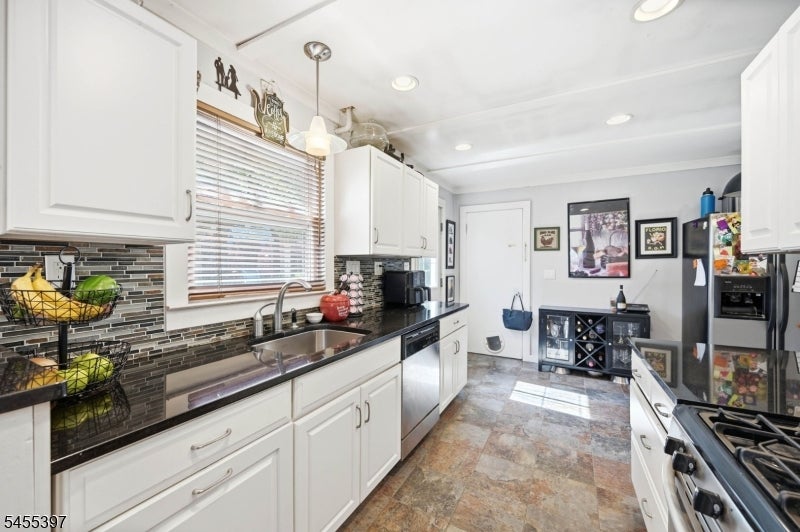 590 Ridge Rd