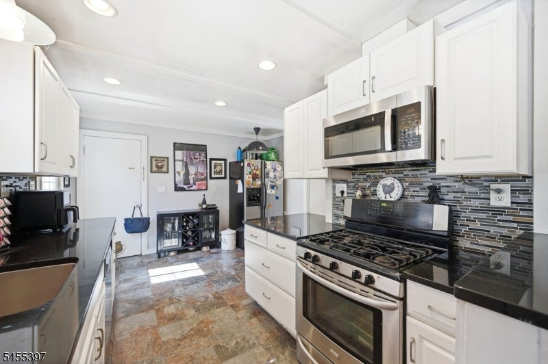 590 Ridge Rd