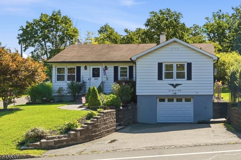 590 Ridge Rd