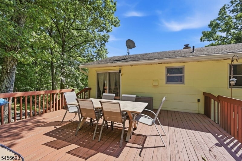 25 Elm Tree Rd