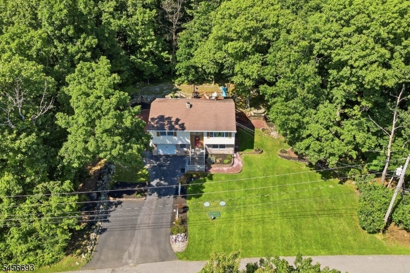 25 Elm Tree Rd