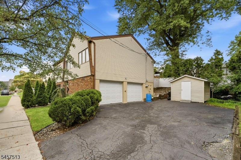 37 Hazelview Ave