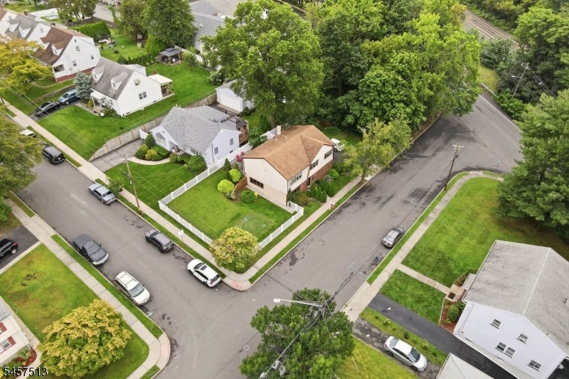 37 Hazelview Ave