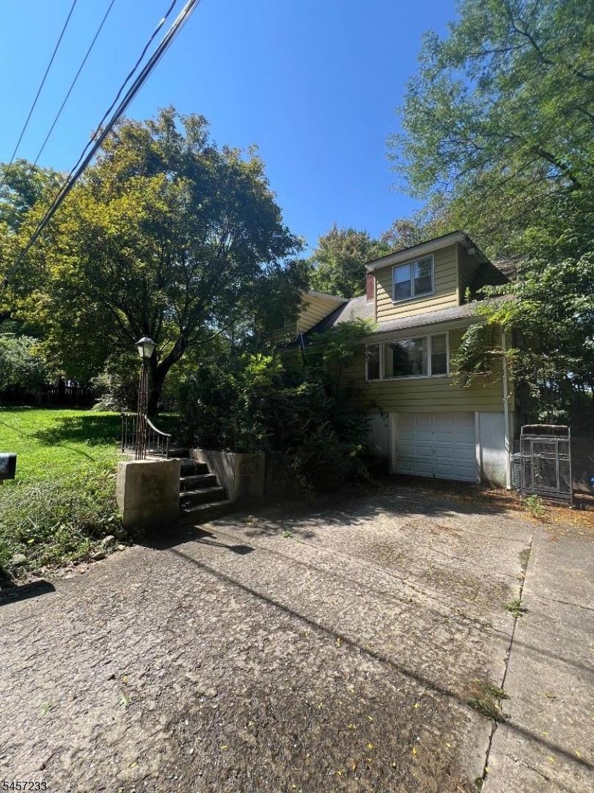 15 Brook Rd