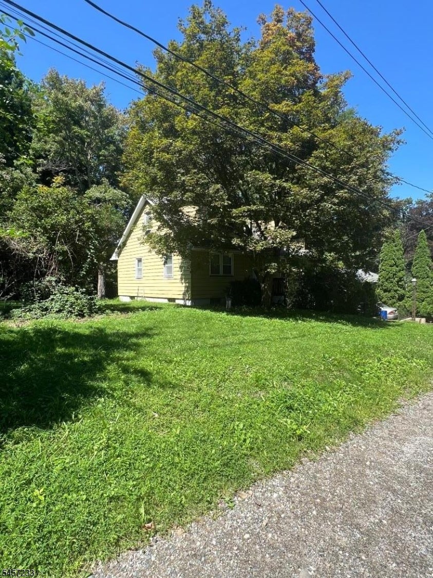 15 Brook Rd