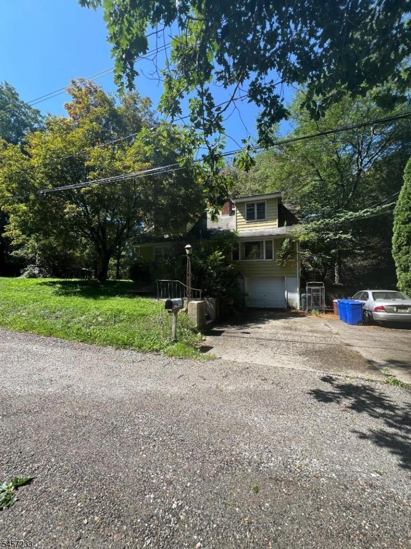 15 Brook Rd