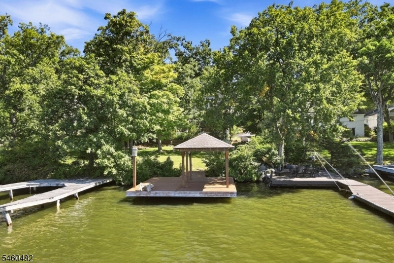 212 Long Pond Rd