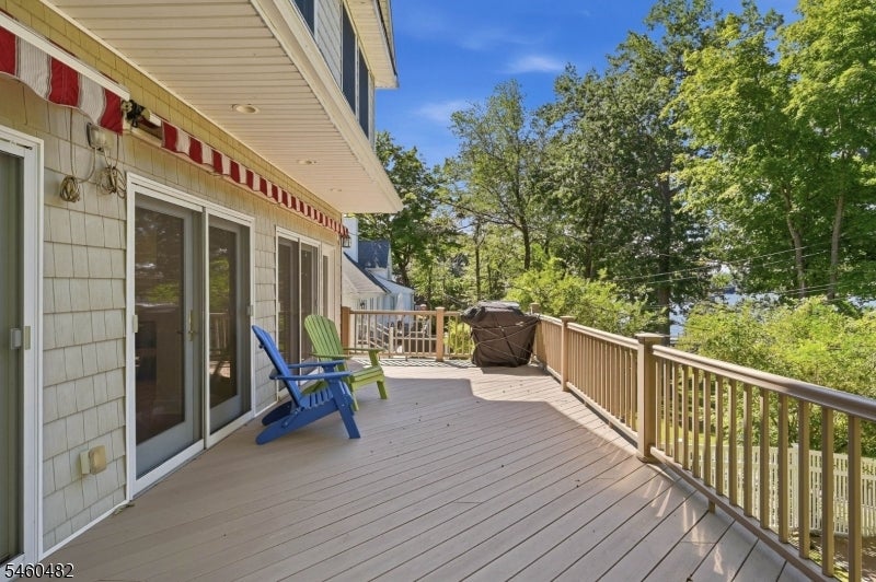 212 Long Pond Rd