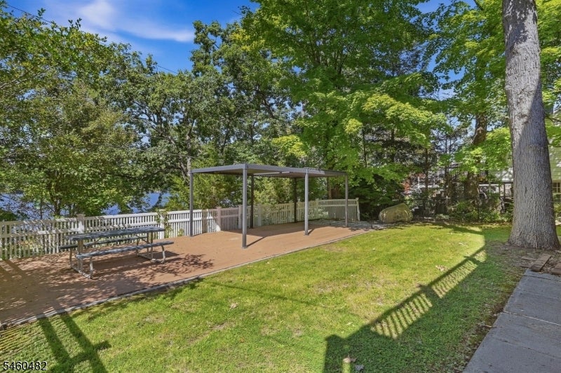 212 Long Pond Rd