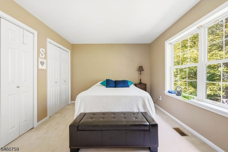 46 Melinda Ln