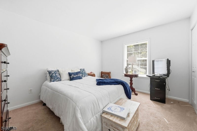 46 Melinda Ln