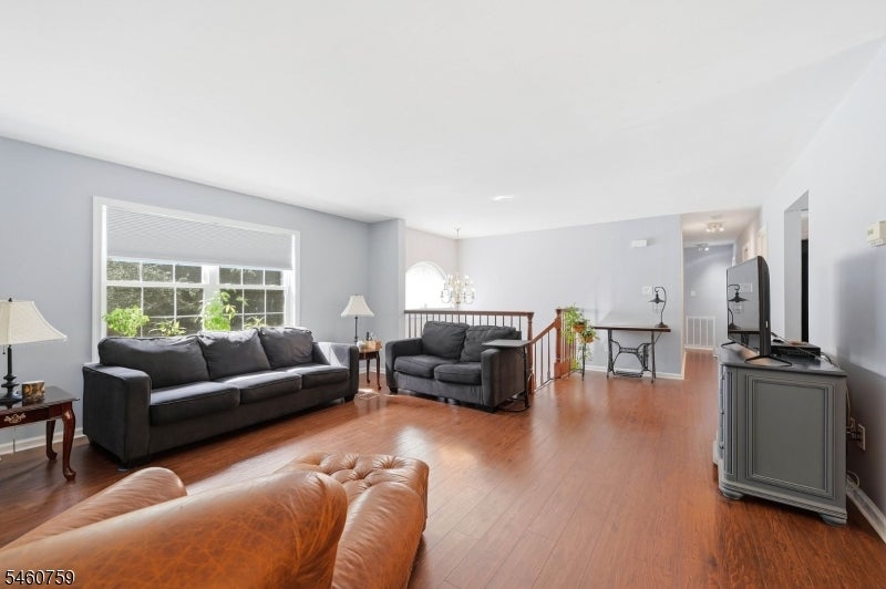 46 Melinda Ln