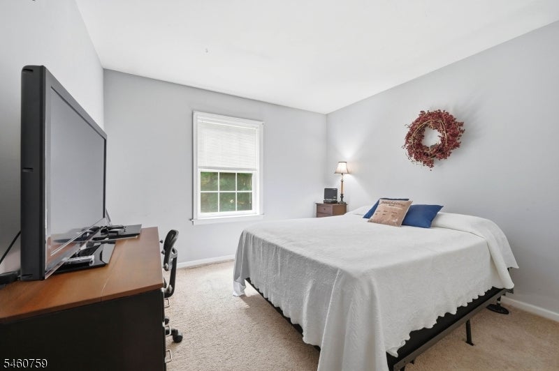 46 Melinda Ln