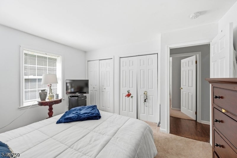 46 Melinda Ln