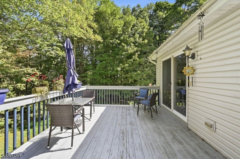 46 Melinda Ln