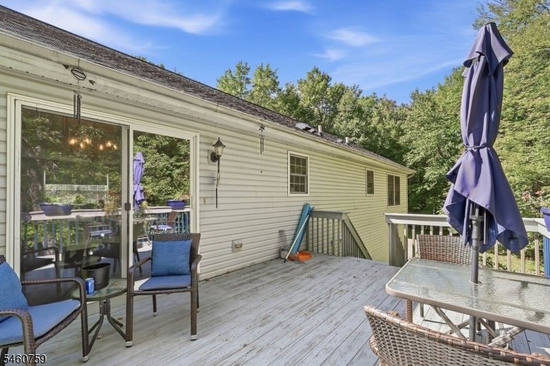46 Melinda Ln