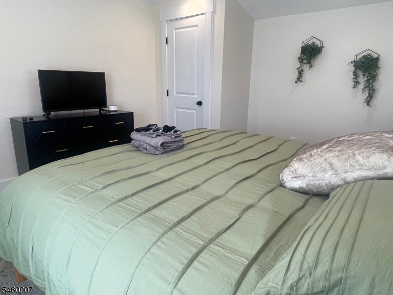 94 Banker Rd