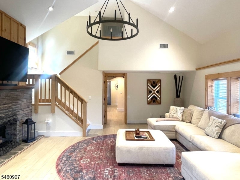 94 Banker Rd