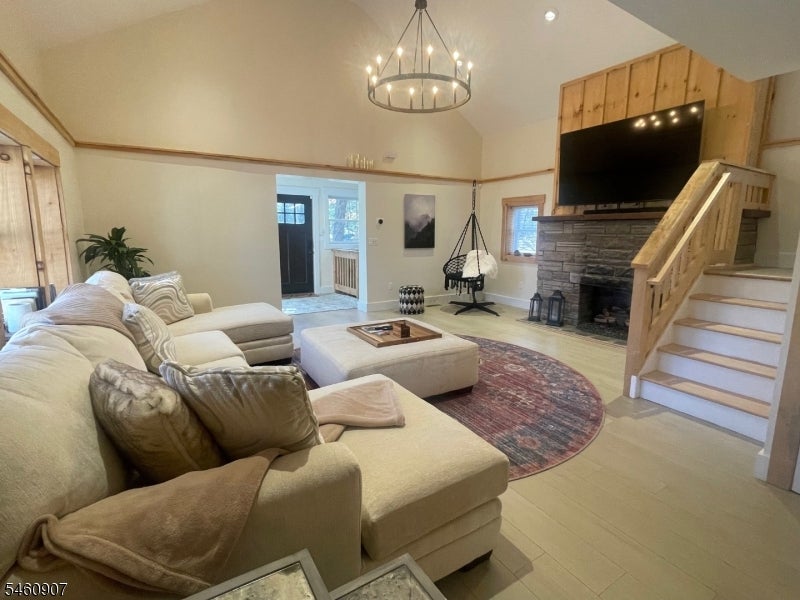 94 Banker Rd