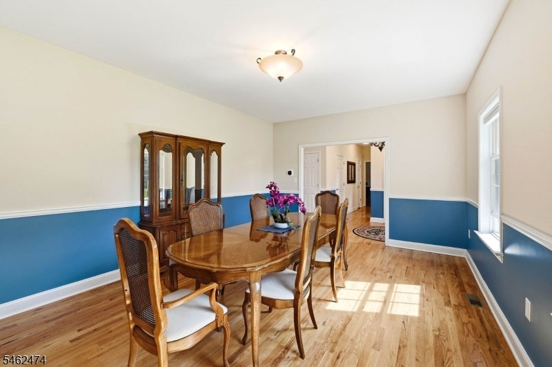 58 Leslie Dr
