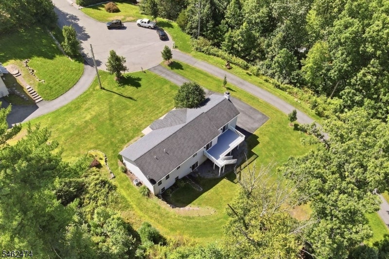 58 Leslie Dr