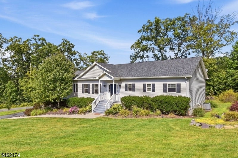 58 Leslie Dr