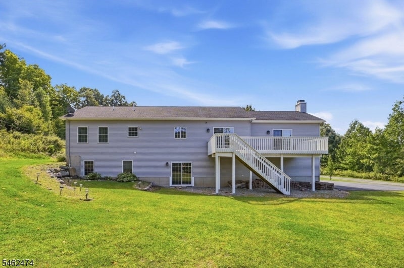 58 Leslie Dr