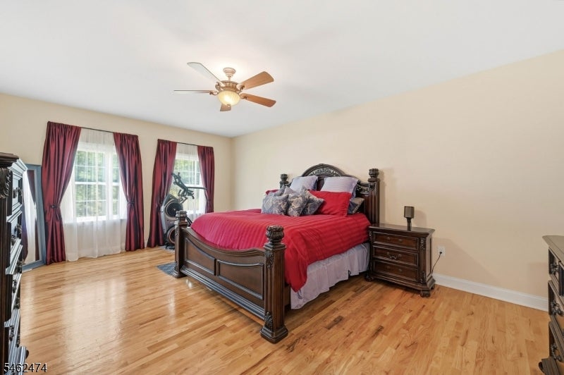 58 Leslie Dr