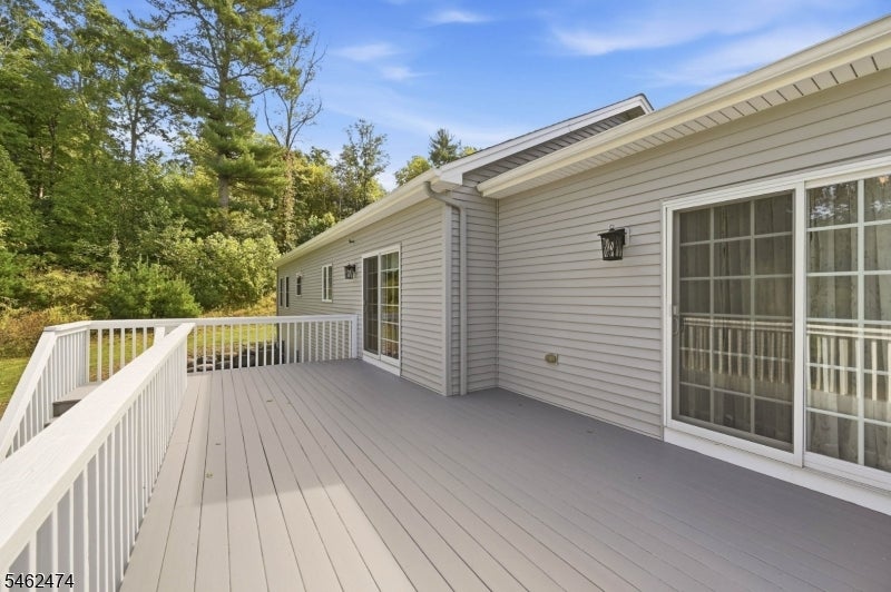 58 Leslie Dr