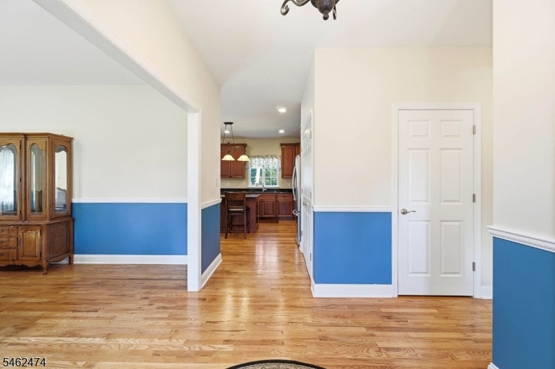 58 Leslie Dr