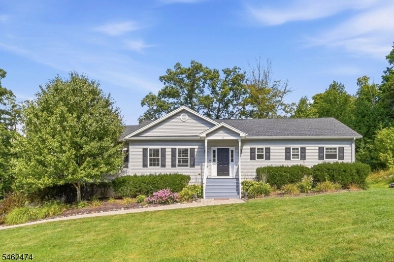 58 Leslie Dr