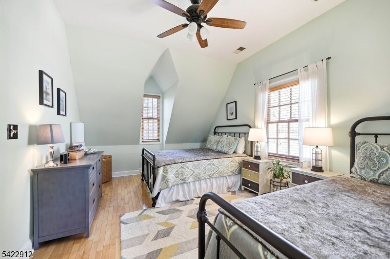 173 Point Breeze Dr
