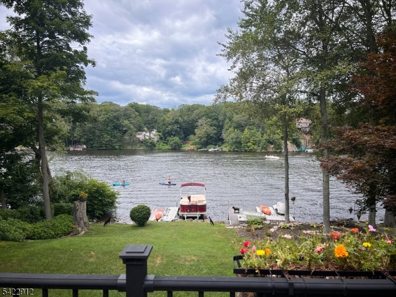 173 Point Breeze Dr