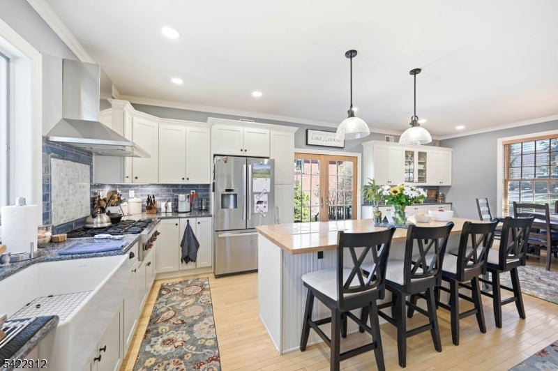 173 Point Breeze Dr