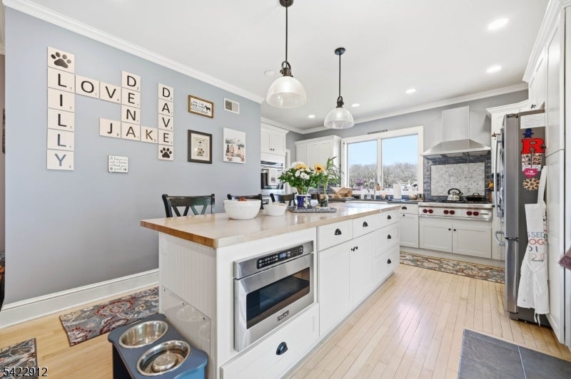 173 Point Breeze Dr