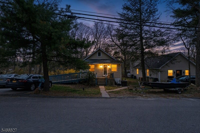 5 Banker Rd