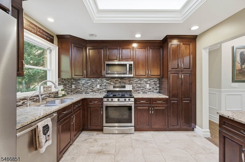 9 Ponderosa Pl